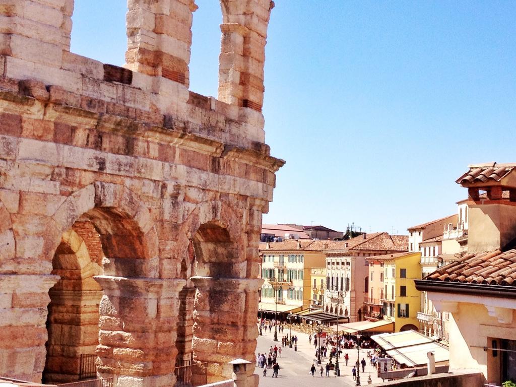 La Terrazza Sull'Arena Apartment Verona Ruang foto