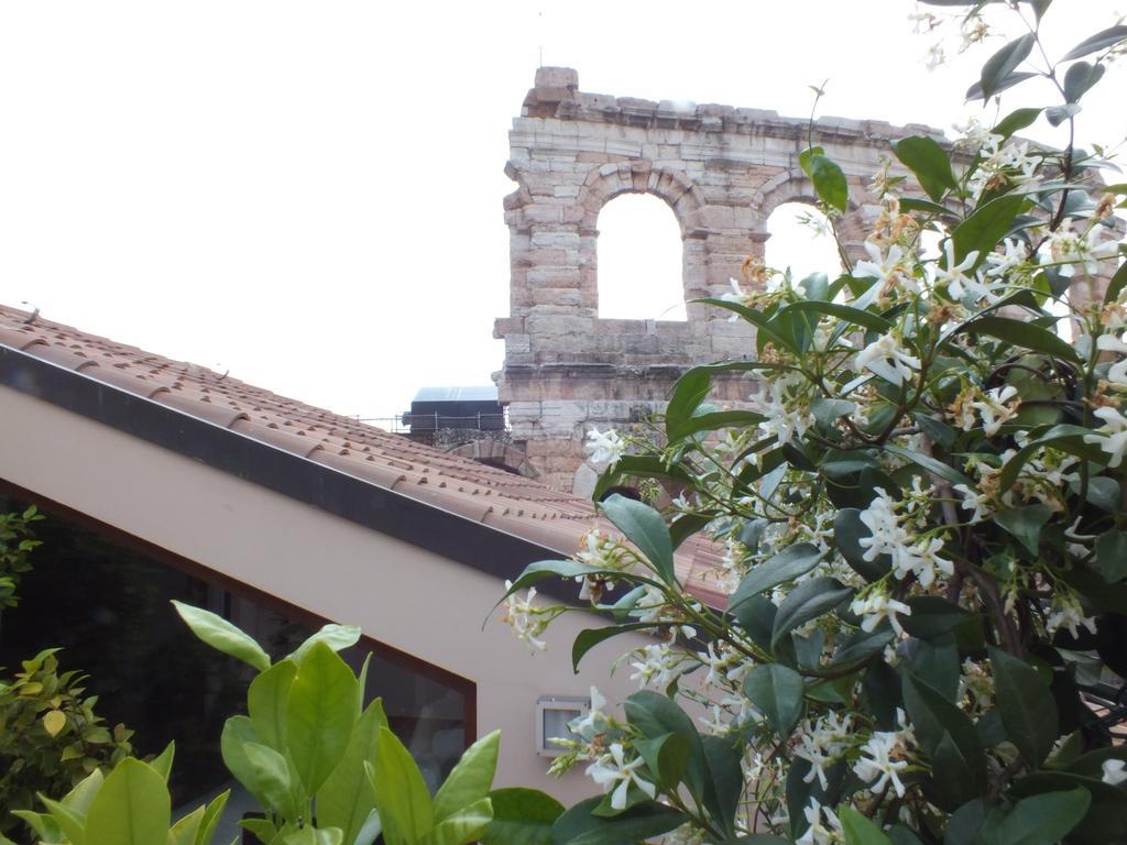 La Terrazza Sull'Arena Apartment Verona Ruang foto
